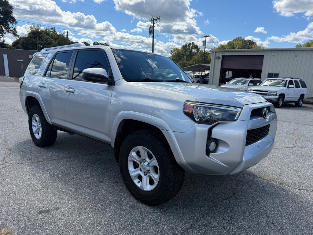 2016 Toyota 4Runner Image 3