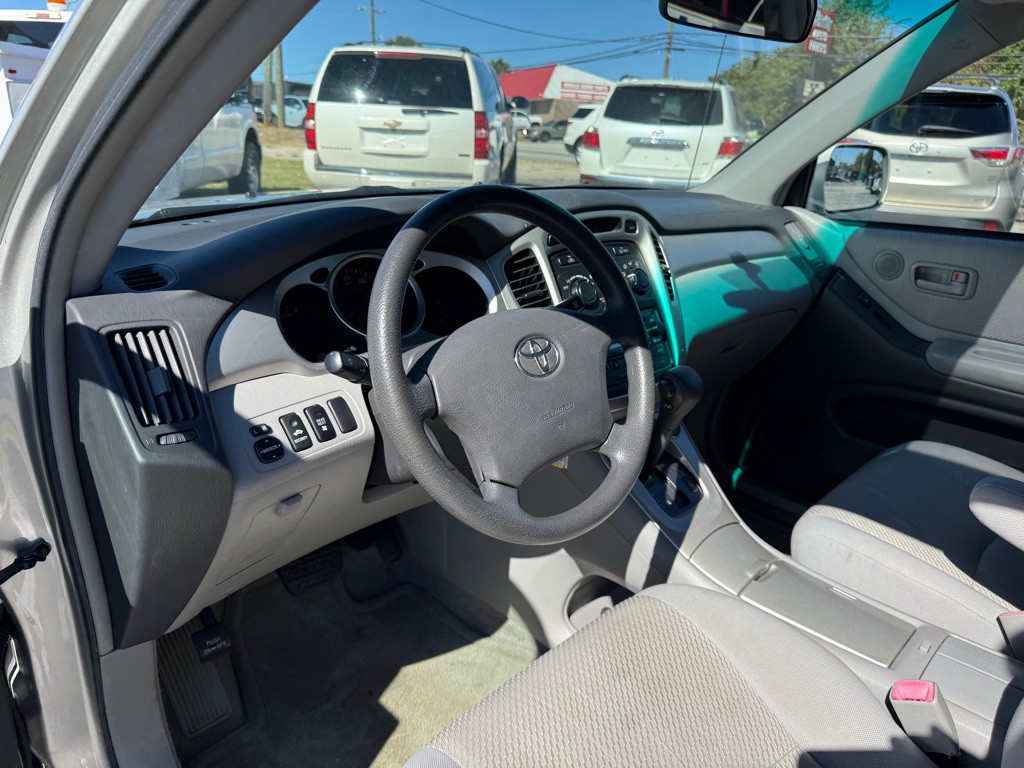 2005 Toyota Highlander Image 10