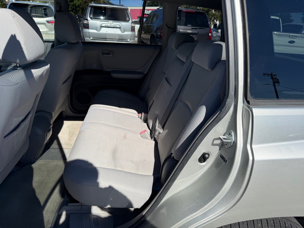 2005 Toyota Highlander Image 13
