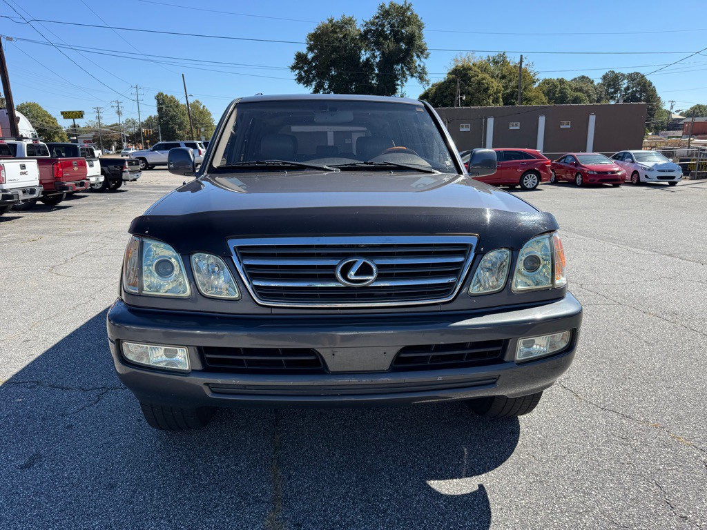 2003 Lexus LX 470 Image 2