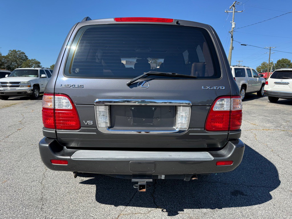 2003 Lexus LX 470 Image 6