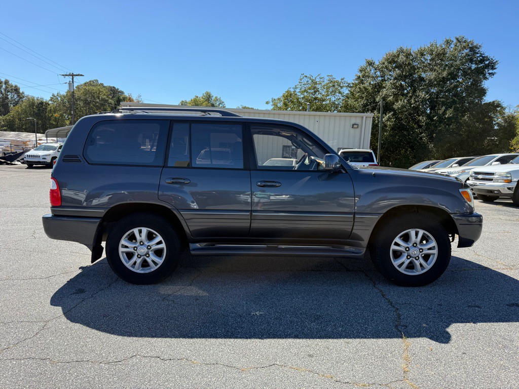 2003 Lexus LX 470 Image 8