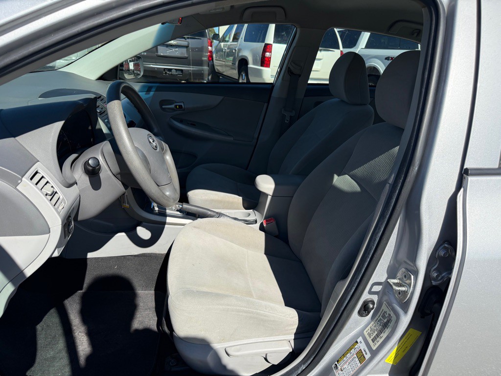 2010 Toyota Corolla Image 9