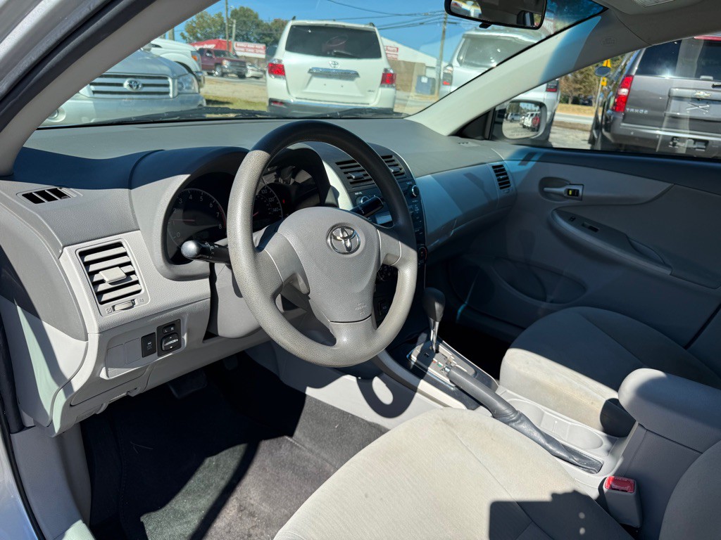 2010 Toyota Corolla Image 10