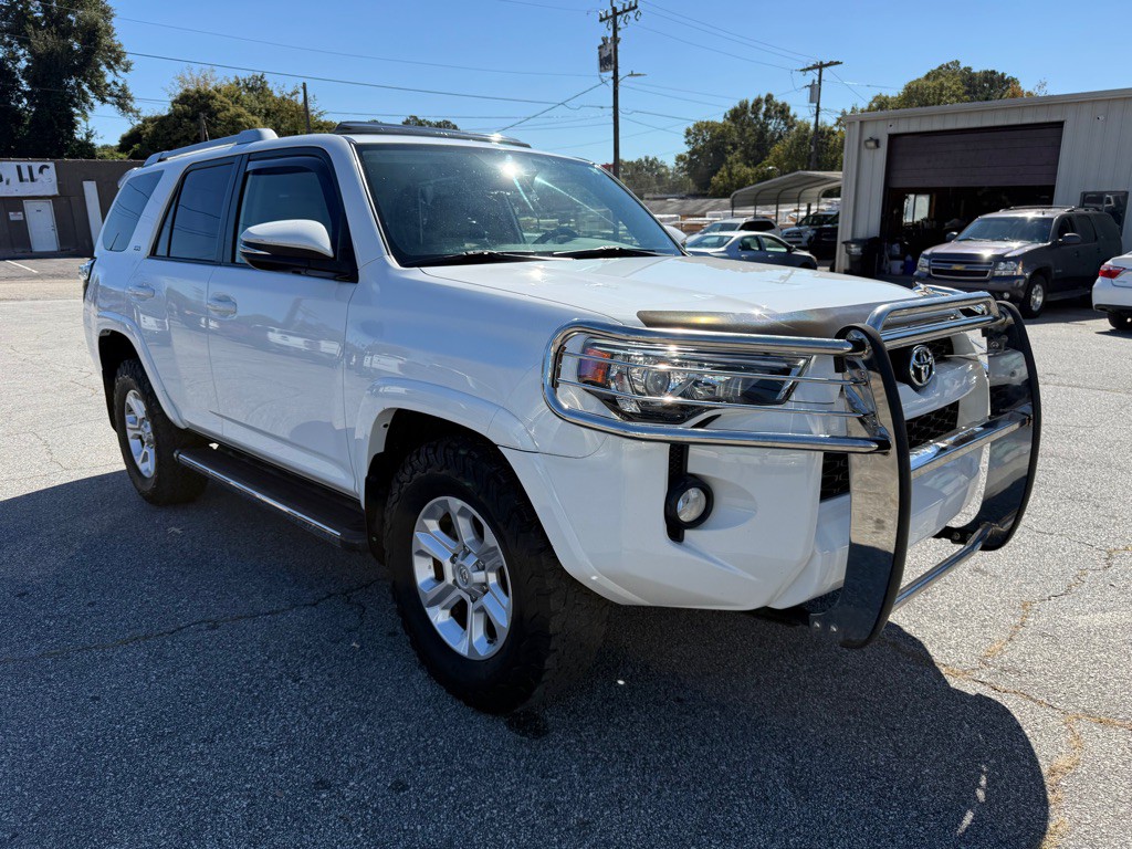 2016 Toyota 4Runner Image 3