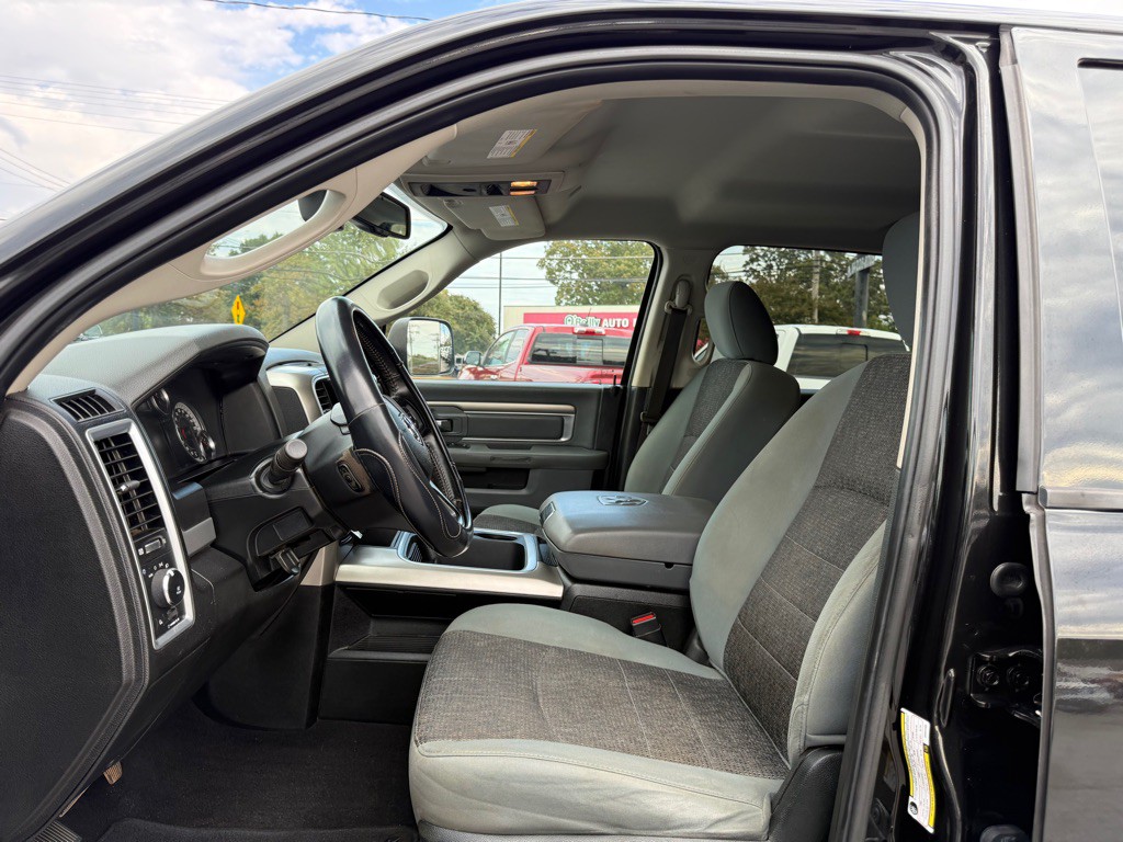 2018 RAM 2500 Image 9