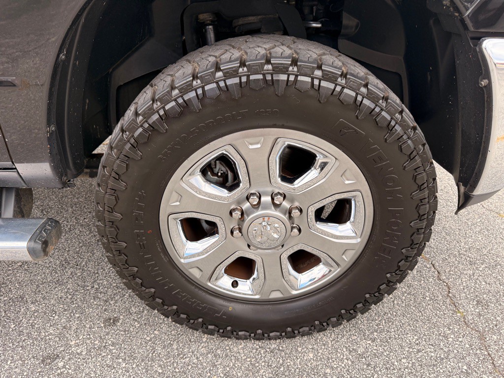 2018 RAM 2500 Image 16