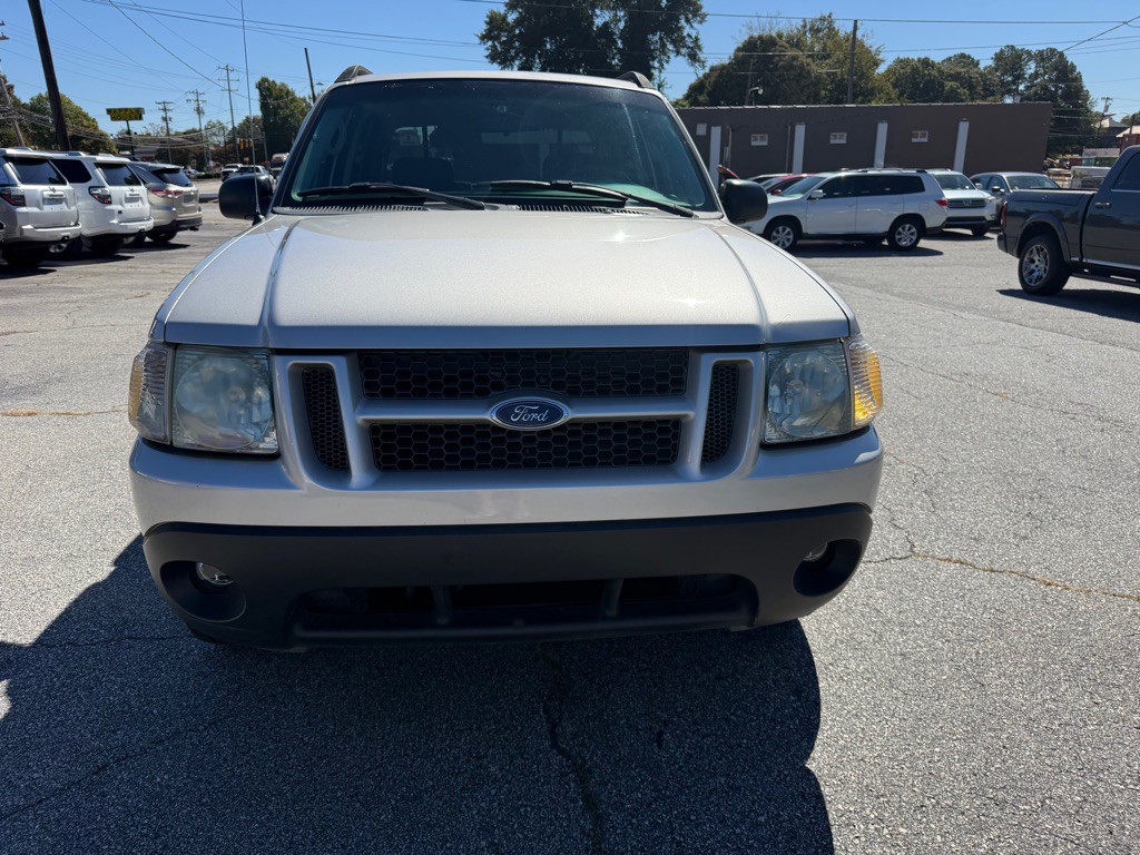 2004 Ford Explorer Image 2