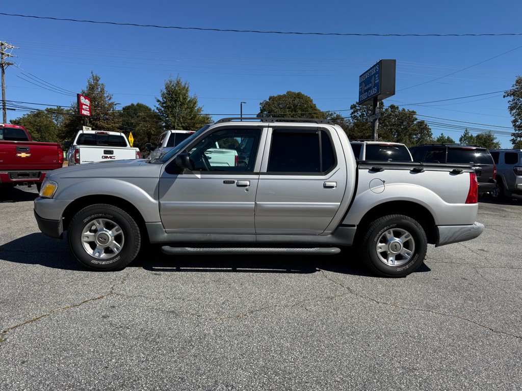 2004 Ford Explorer Image 4