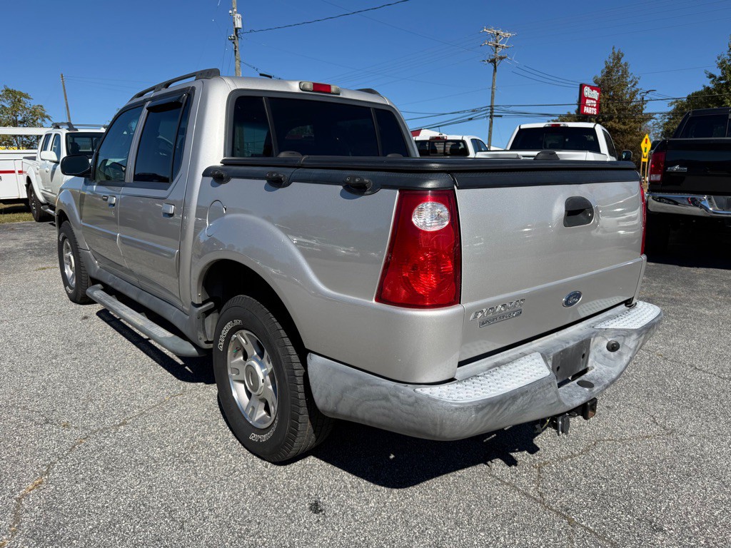2004 Ford Explorer Image 5