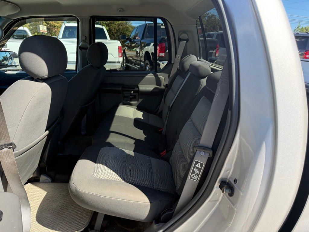 2004 Ford Explorer Image 12