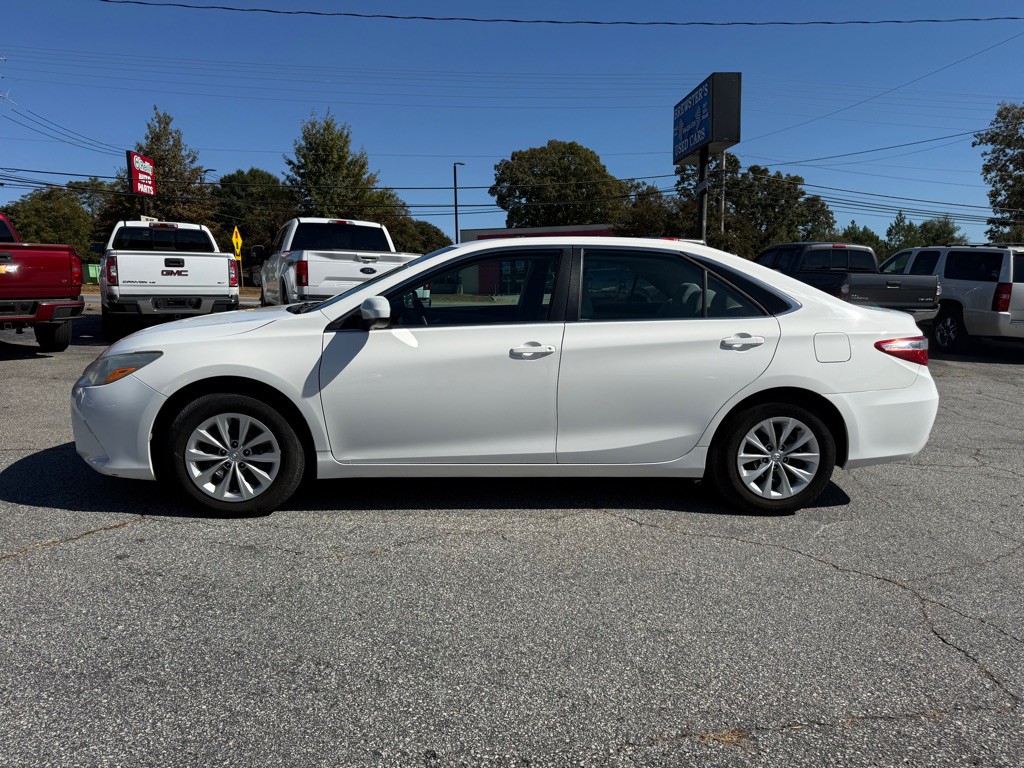 2015 Toyota Camry Image 4