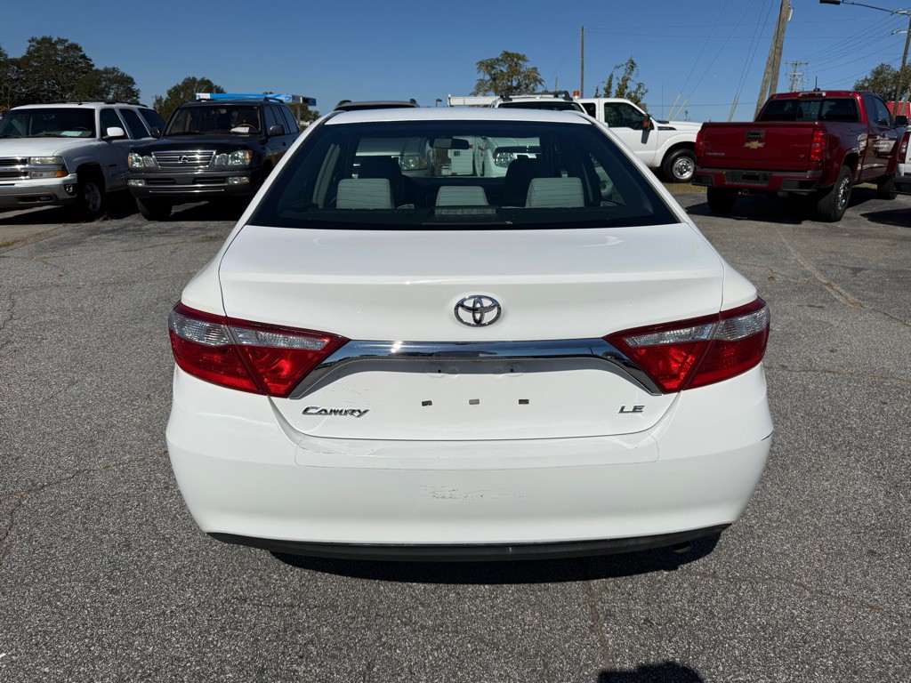 2015 Toyota Camry Image 6