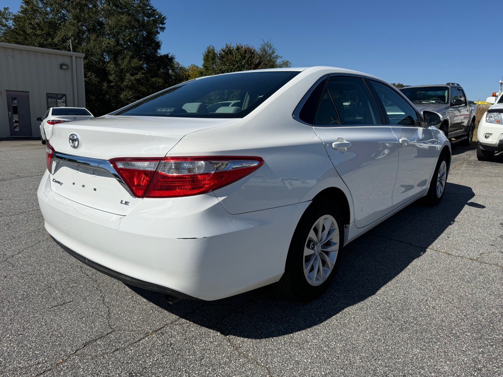 2015 Toyota Camry Image 7