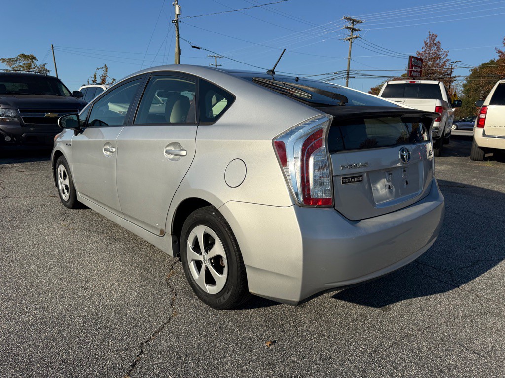 2012 Toyota Prius Image 5