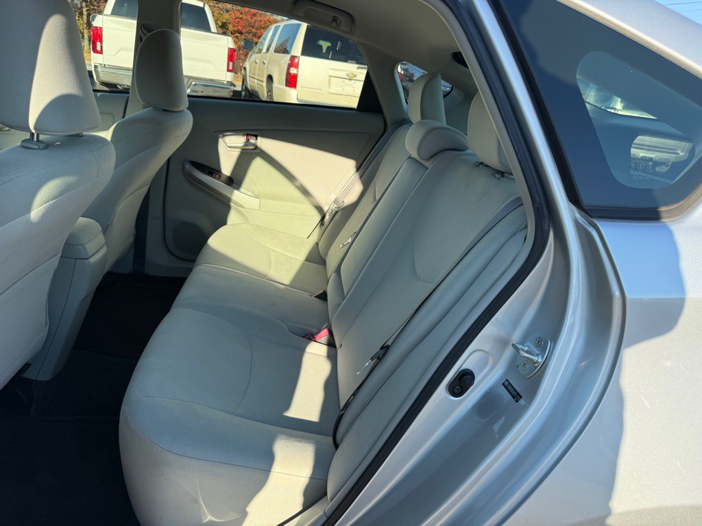 2012 Toyota Prius Image 10