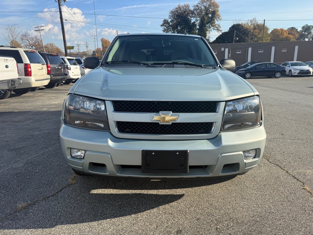 2008 Chevrolet Trailblazer Image 2