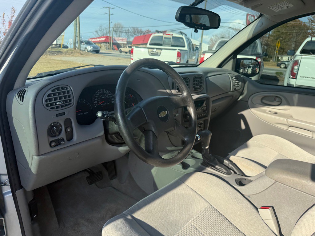 2008 Chevrolet Trailblazer Image 10