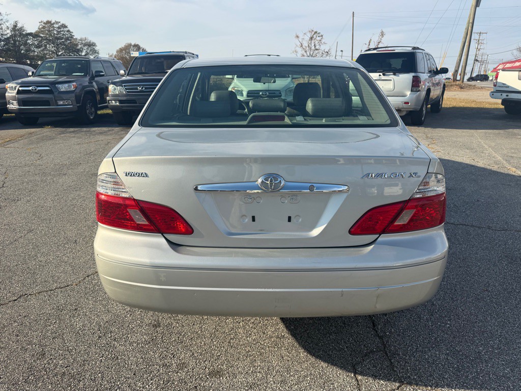 2003 Toyota Avalon Image 6