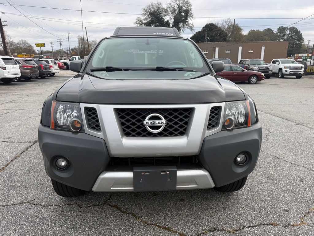2015 Nissan Xterra Image 2