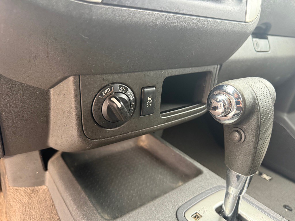 2015 Nissan Xterra Image 12