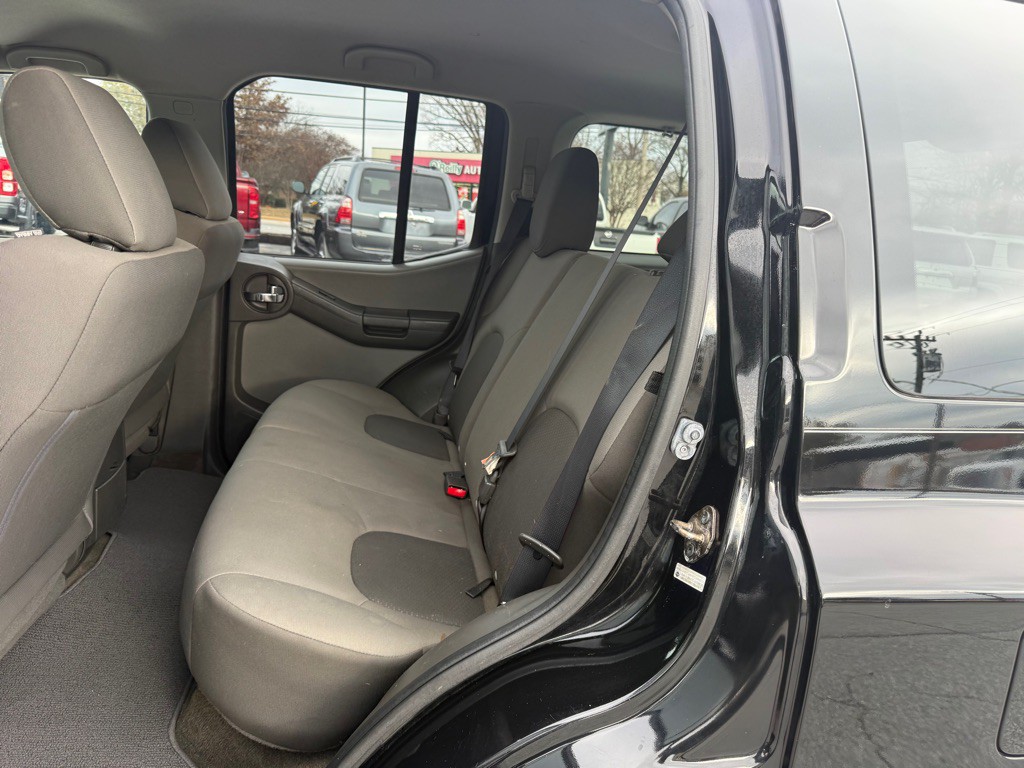 2015 Nissan Xterra Image 13