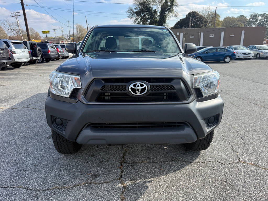 2015 Toyota Tacoma Image 2