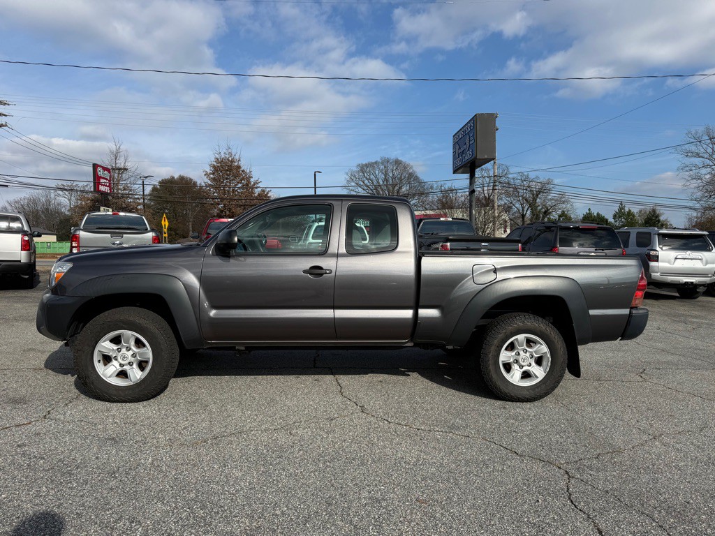 2015 Toyota Tacoma Image 4