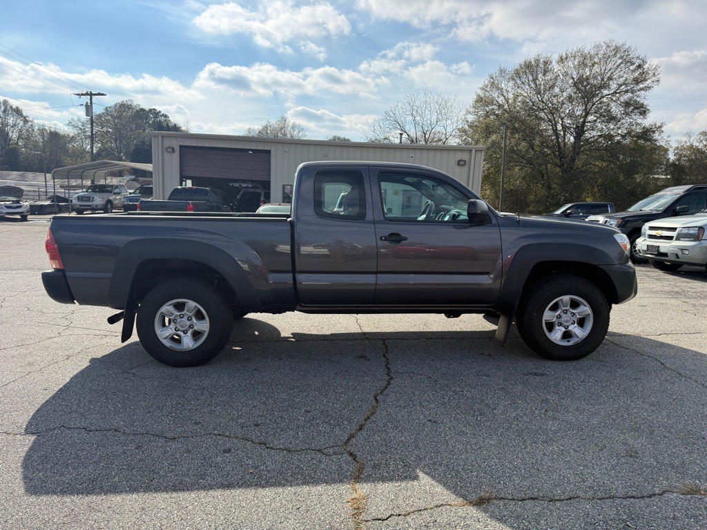 2015 Toyota Tacoma Image 8