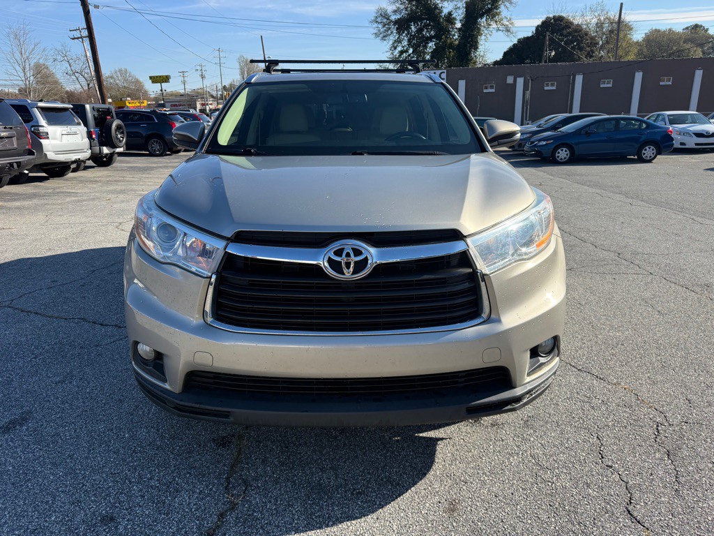 2014 Toyota Highlander Image 2