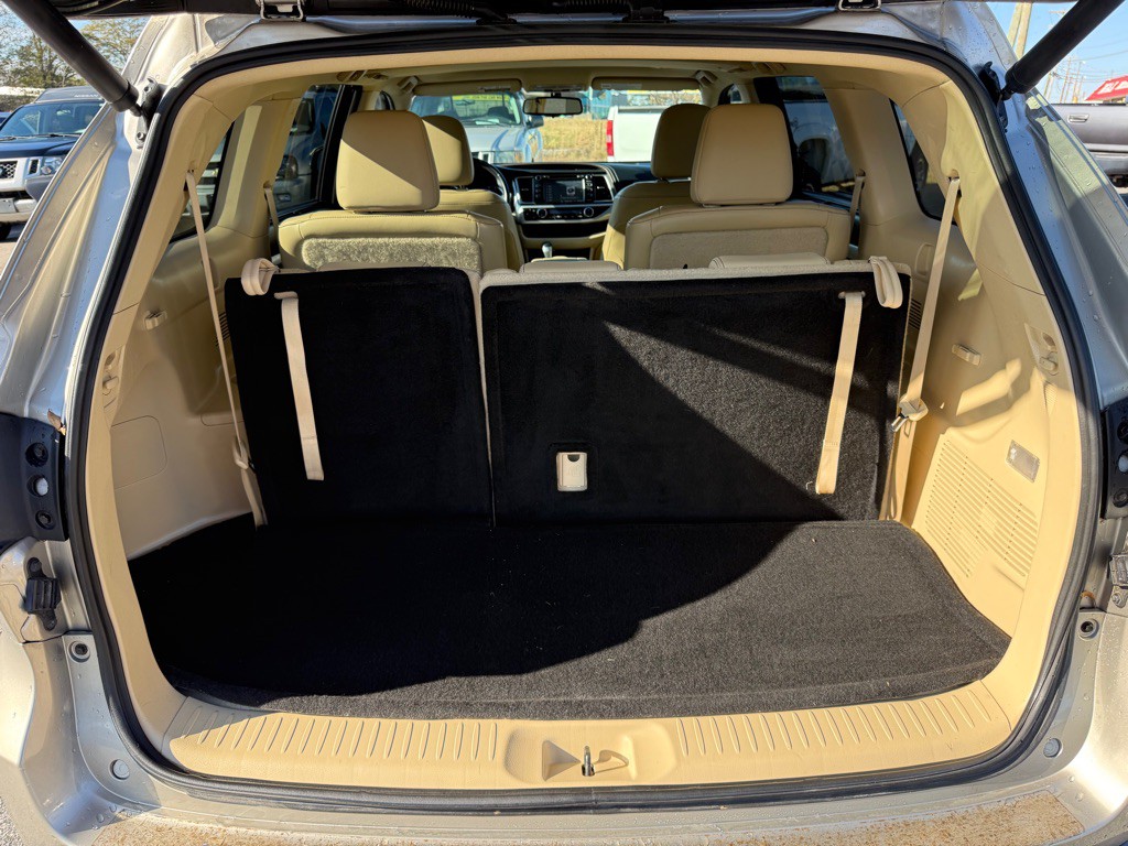2014 Toyota Highlander Image 15