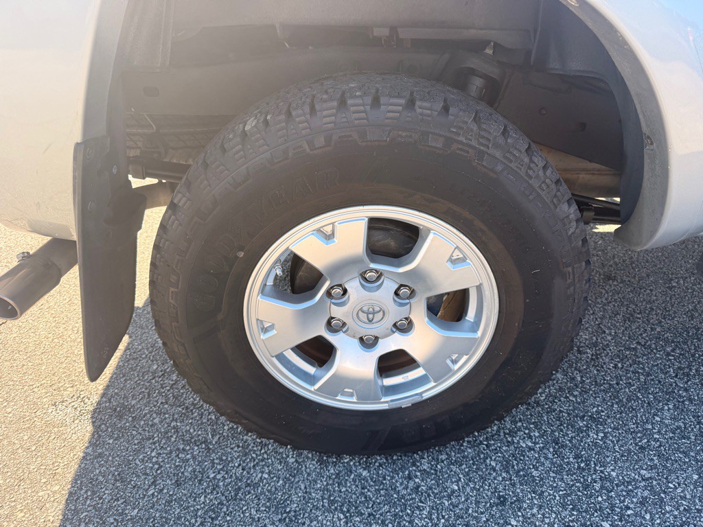 2007 Toyota Tacoma Image 15