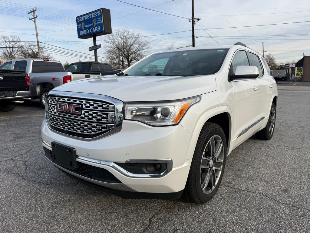 2017 GMC Acadia Image 1