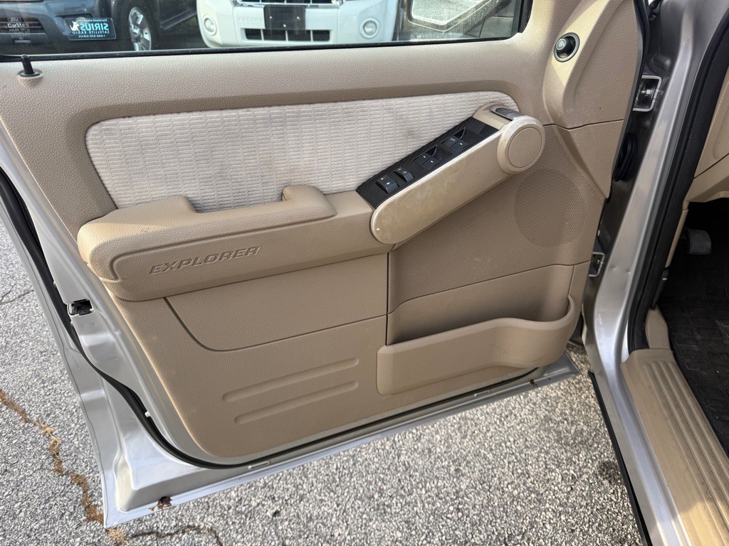 2008 Ford Explorer Image 11