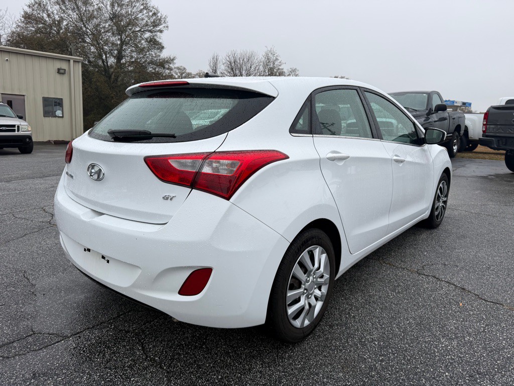 2017 Hyundai Elantra Image 7