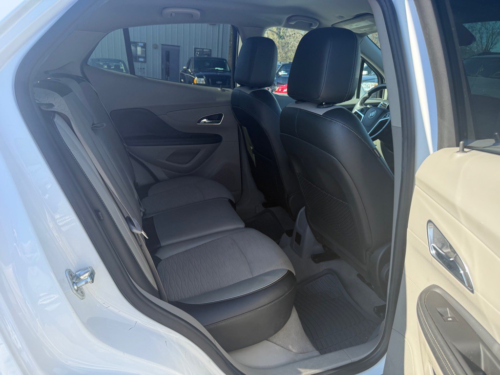 2016 Buick Enclave Image 15