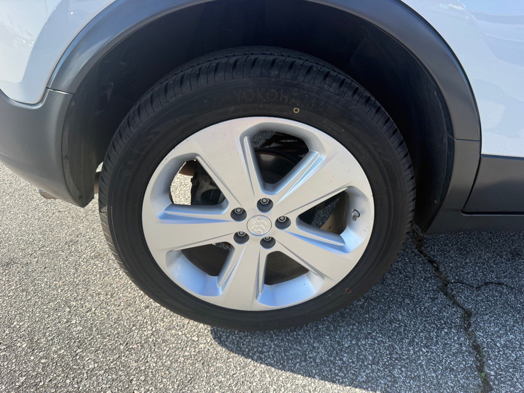 2016 Buick Enclave Image 16