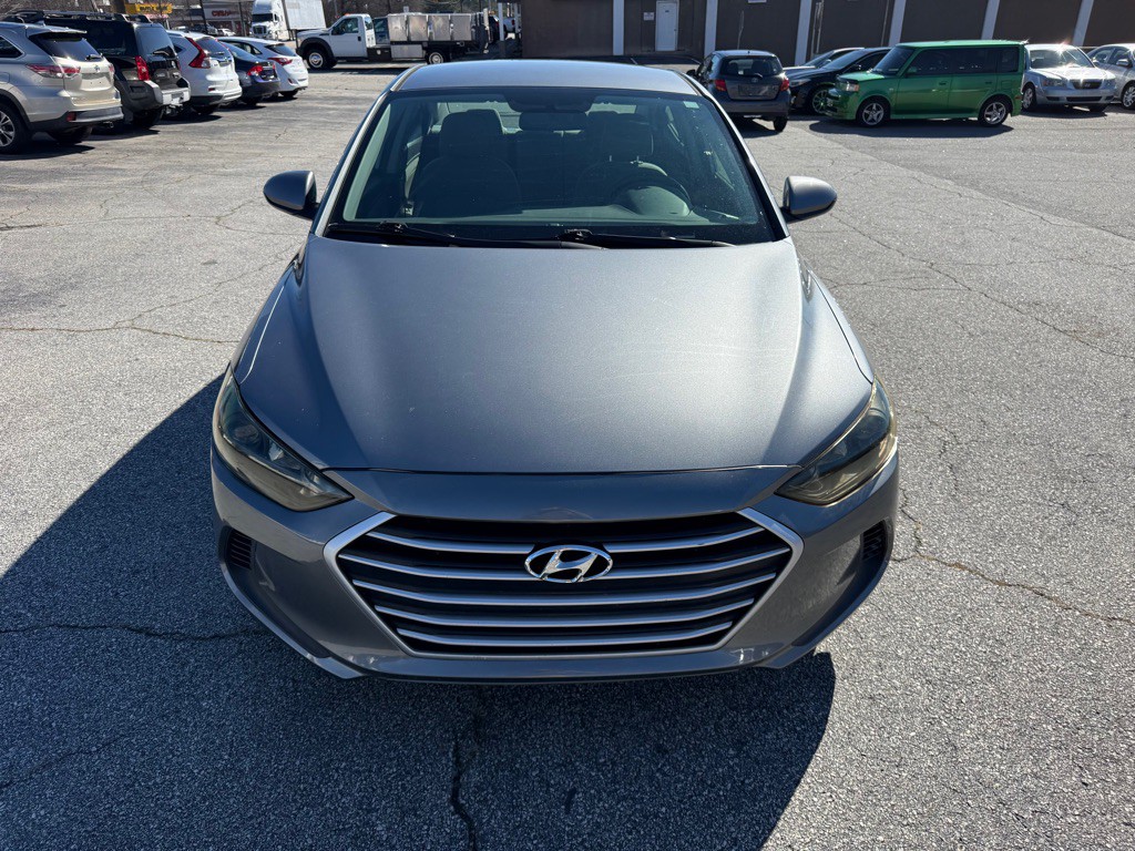 2017 Hyundai Elantra Image 2