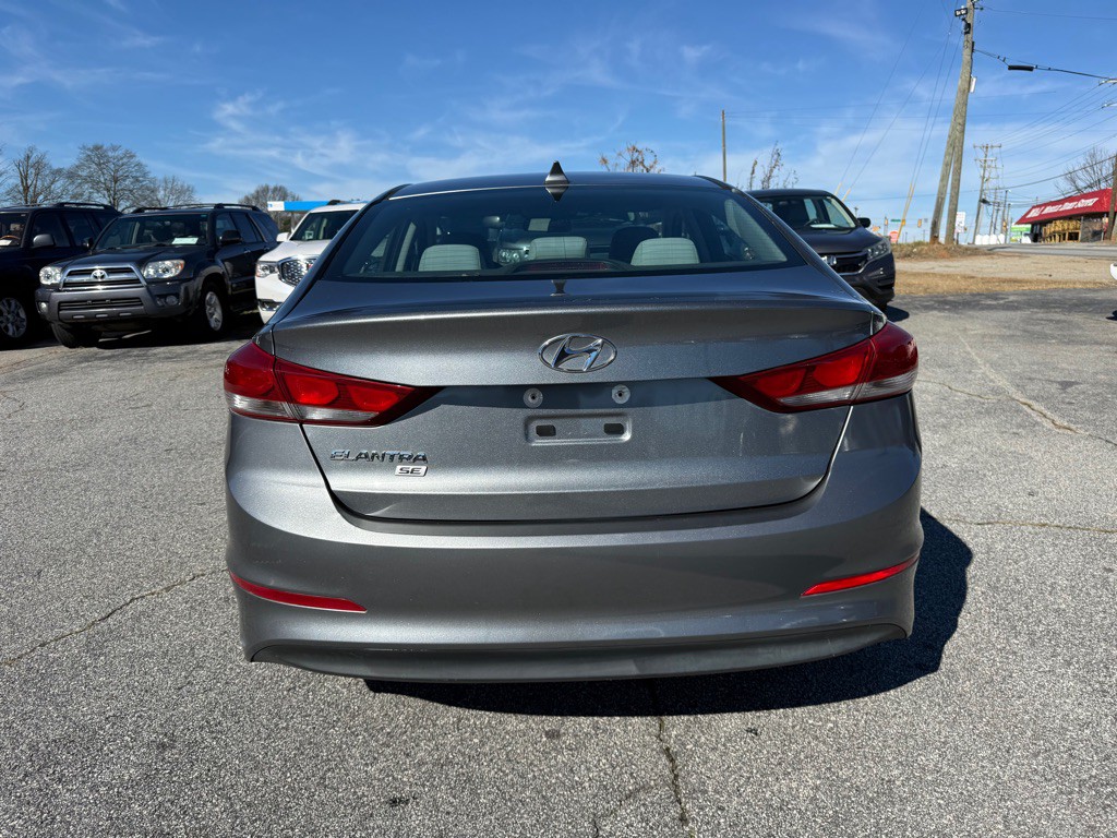 2017 Hyundai Elantra Image 6