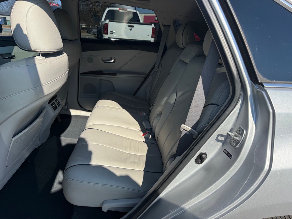 2009 Toyota Venza Image 14