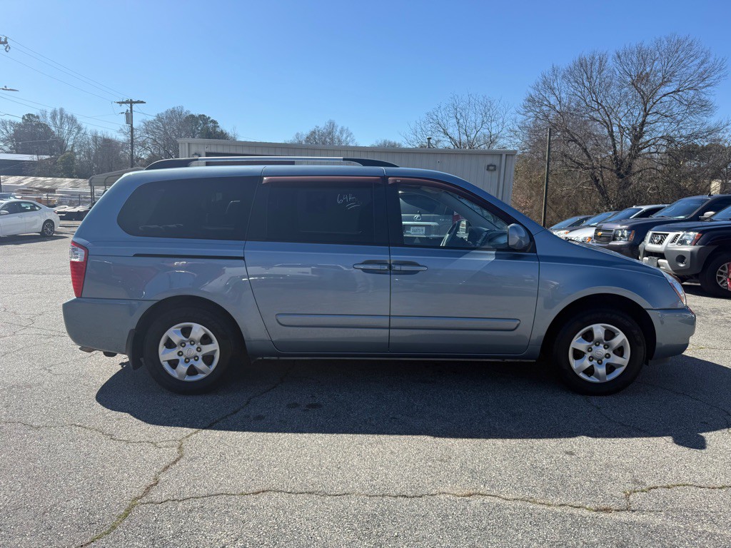 2010 Kia Sedona Image 8