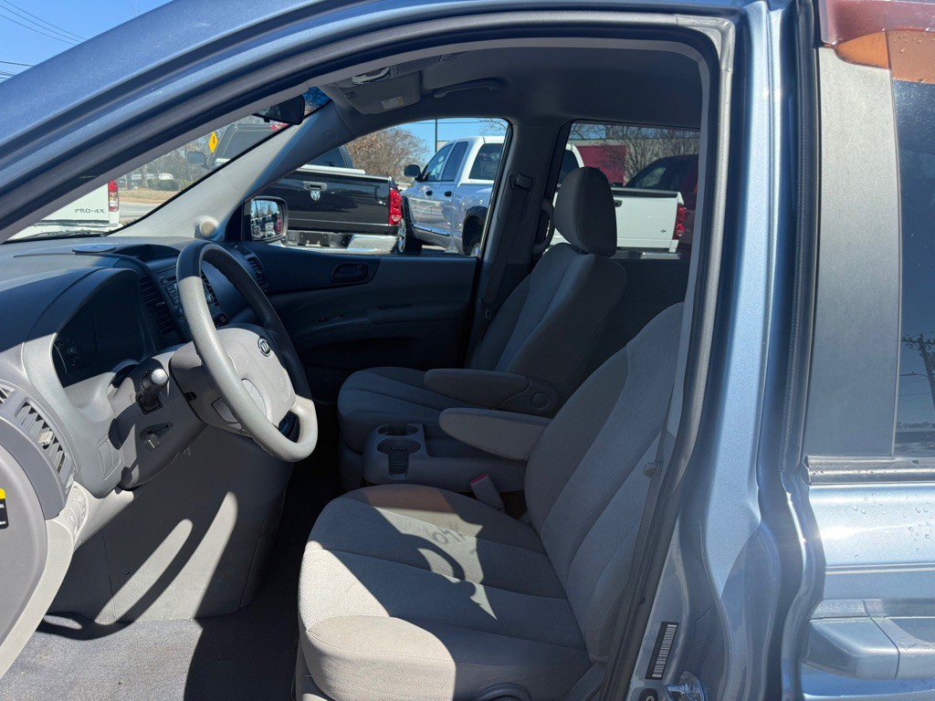 2010 Kia Sedona Image 9