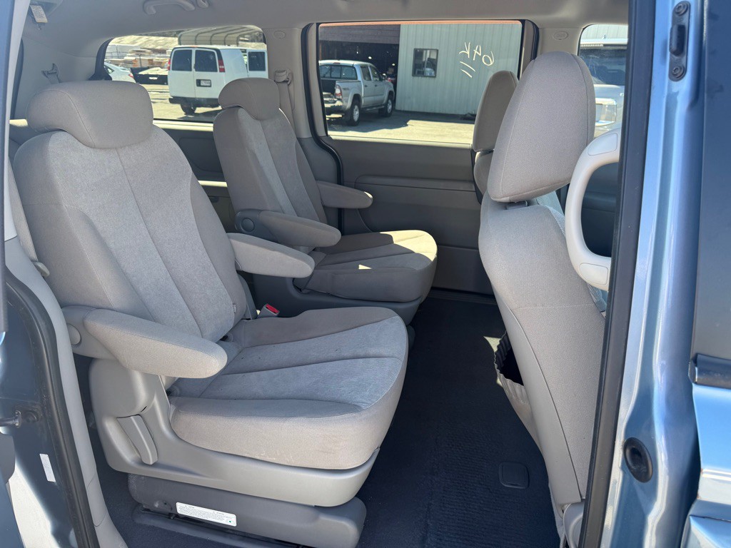 2010 Kia Sedona Image 15