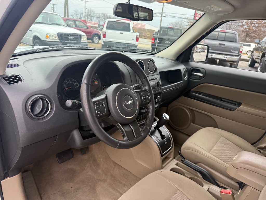 2016 Jeep Patriot Image 10