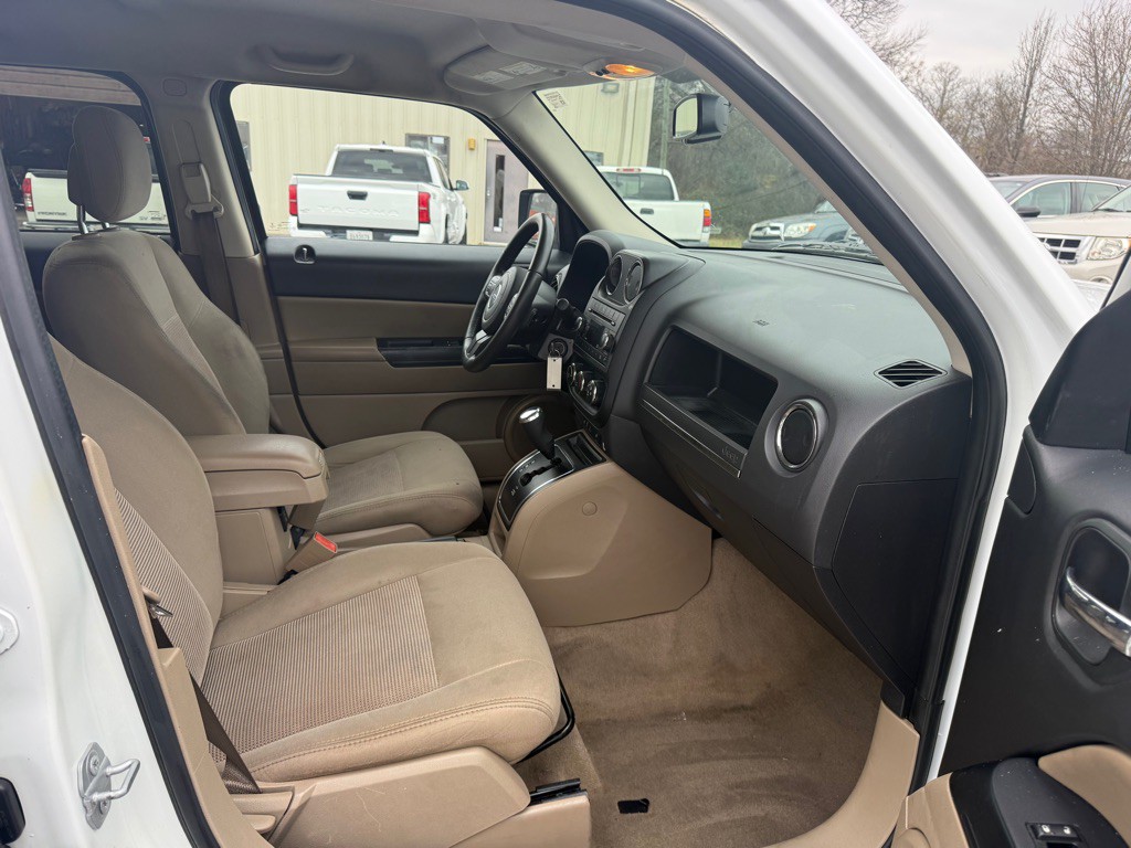 2016 Jeep Patriot Image 14