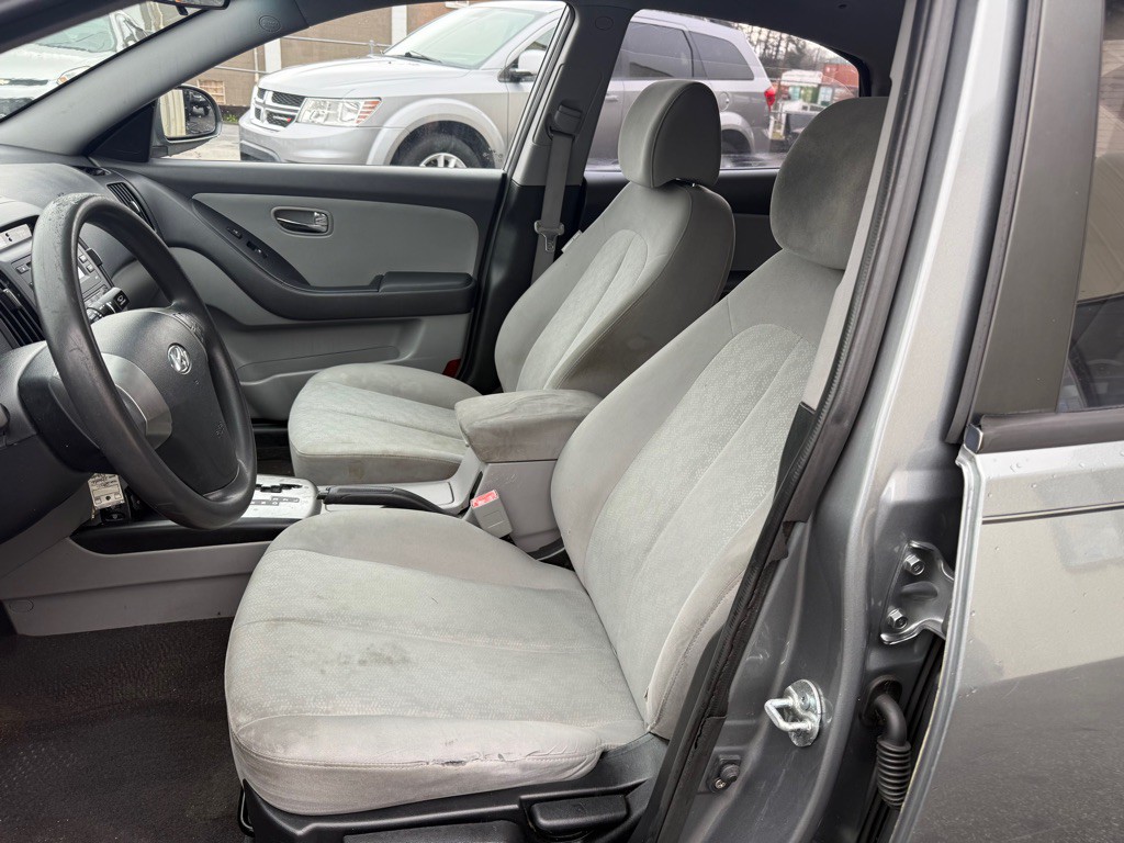 2010 Hyundai Elantra Image 9