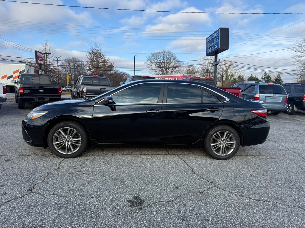 2017 Toyota Camry Image 4