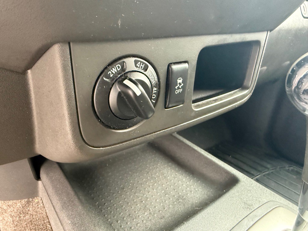 2015 Nissan Xterra Image 11