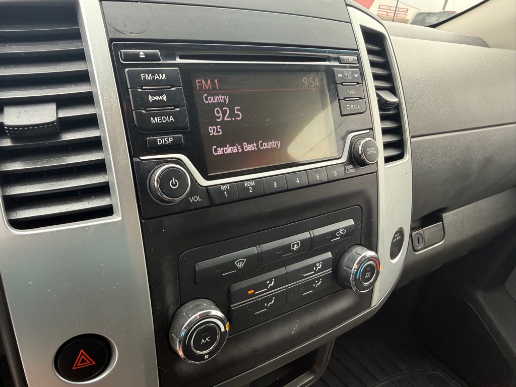 2015 Nissan Xterra Image 12