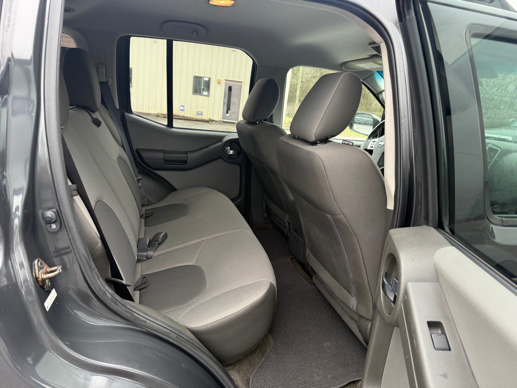 2015 Nissan Xterra Image 17